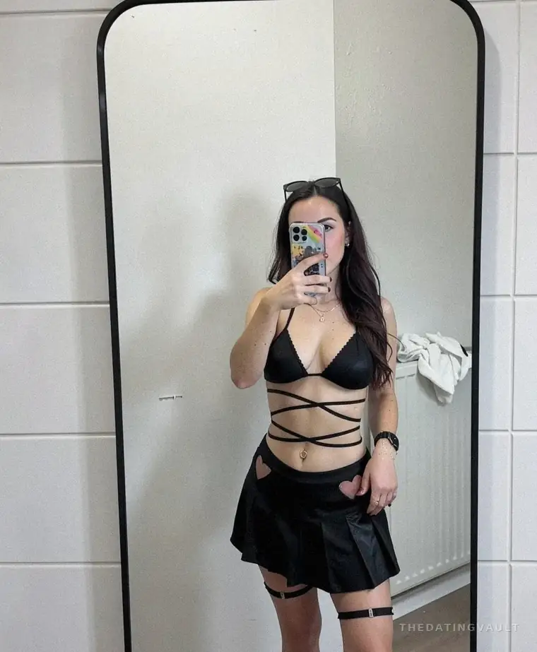 Angela97 (25) - Sunbury