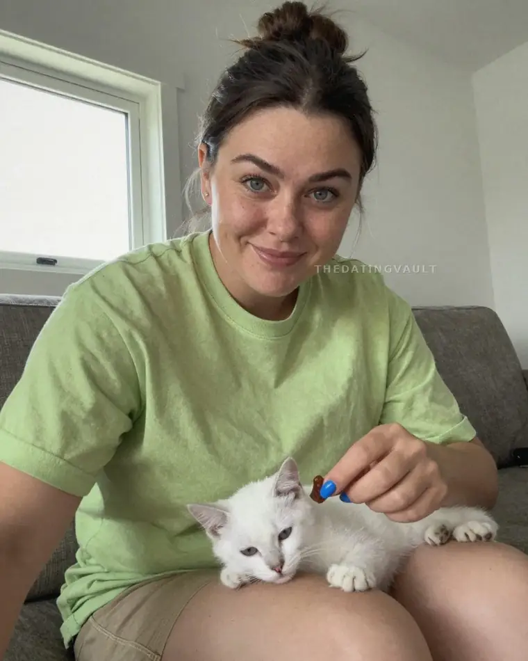 BondiKristy (25) - Lavington