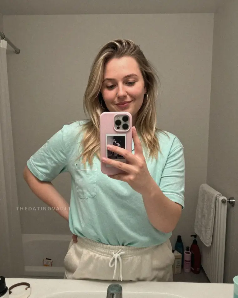 Dani94 (25) - Townsville