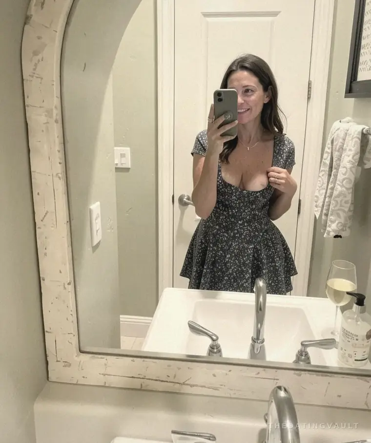 EliseJenna (30) - Narromine