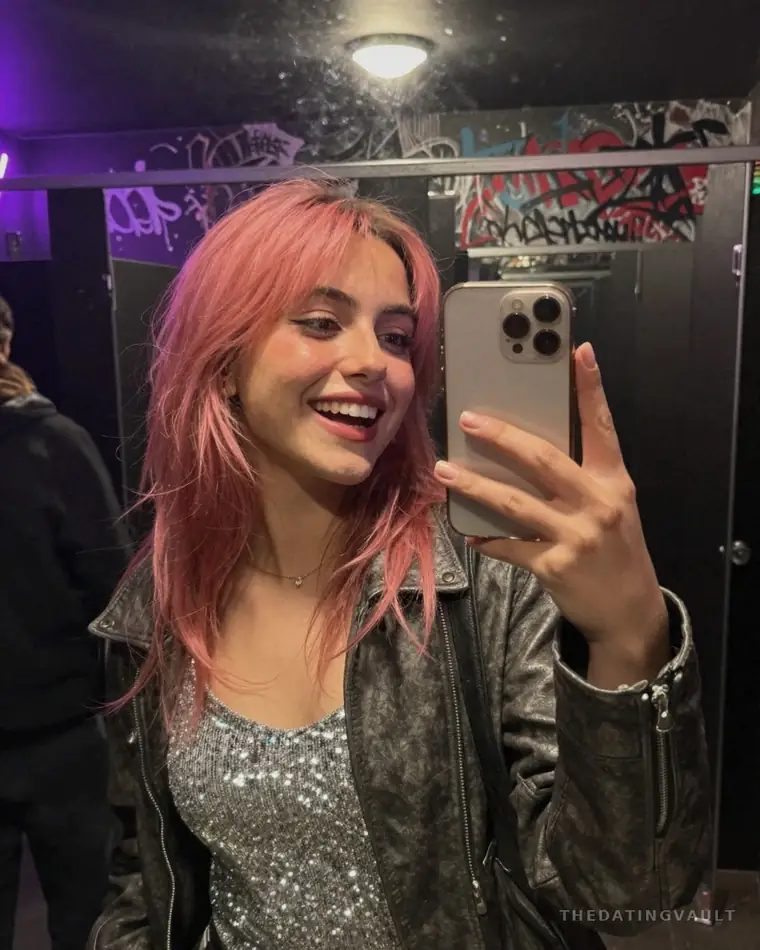 Fiona (21) - Sydney