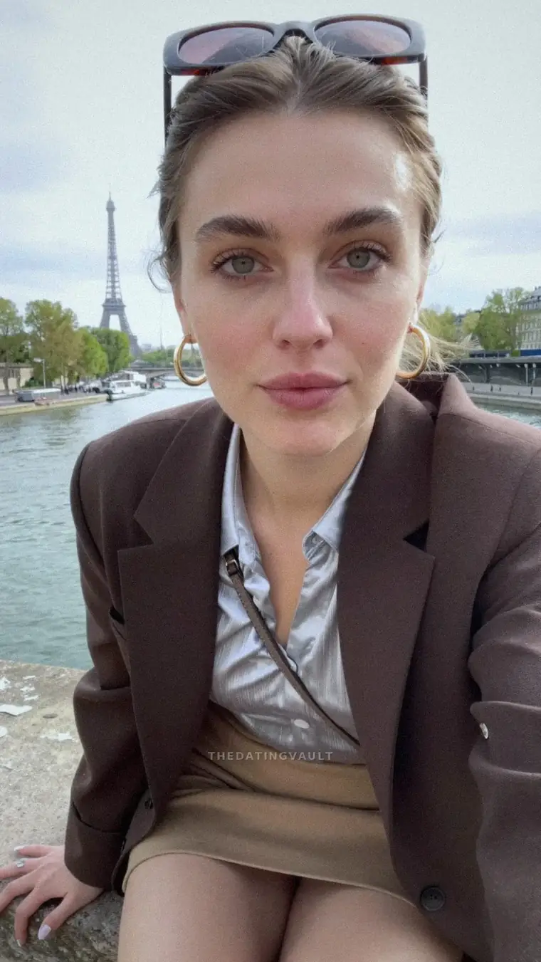 Gabby (25) - St Helena