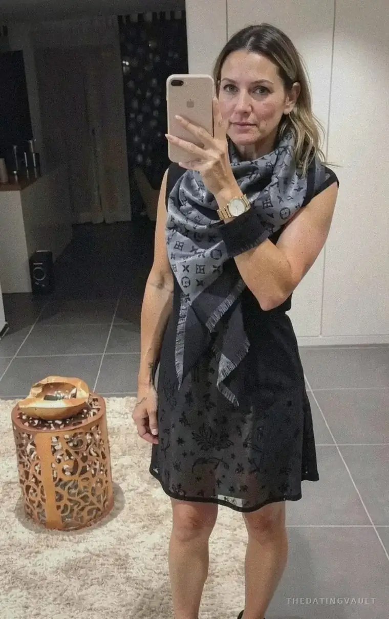 KylieAnn (40) - Orange