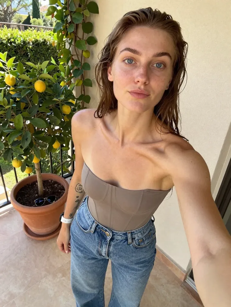 LaurenJoy (25) - Julatten
