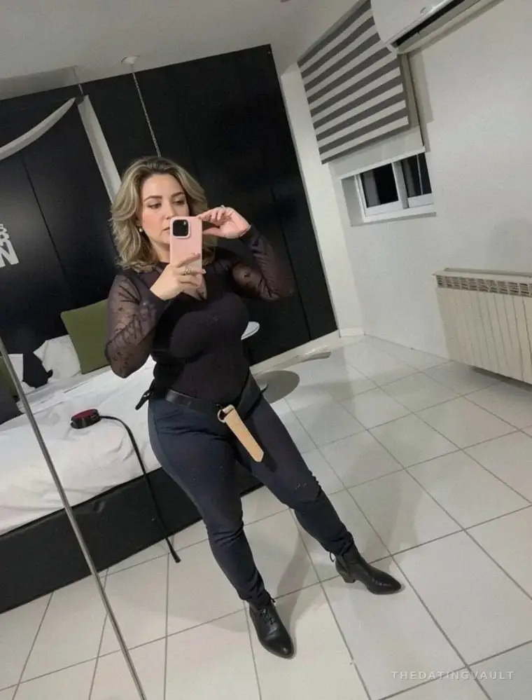 Michelle (25) - Moss Vale