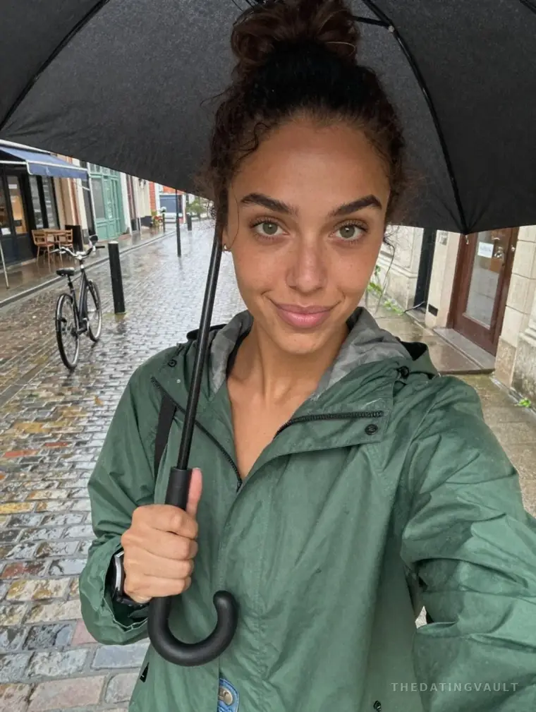 Rosie81 (25) - Torquay