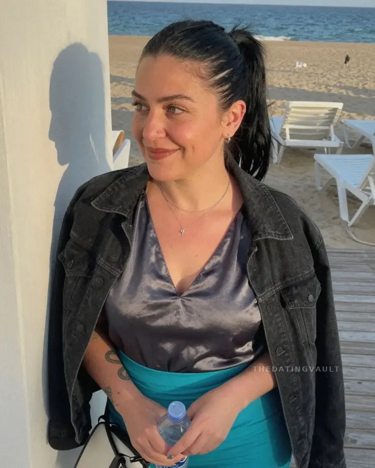 Sarah91 (28) - Riverside