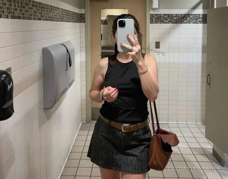 SassyMaddy (30) - Hill Top