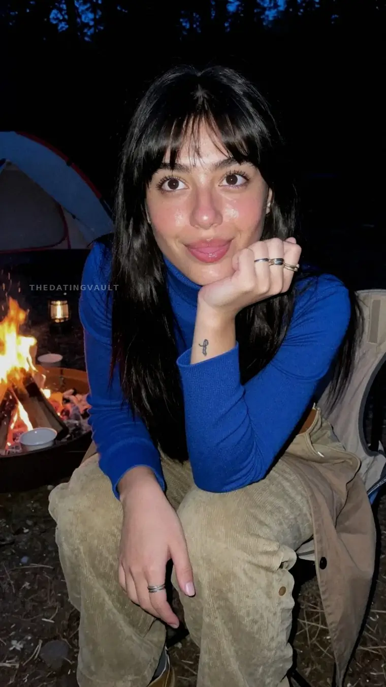 Tess (25) - Alice Springs