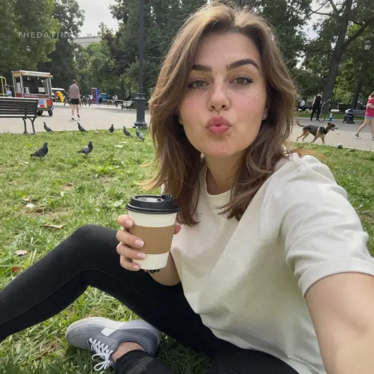 Tracey (25) - Kingsley