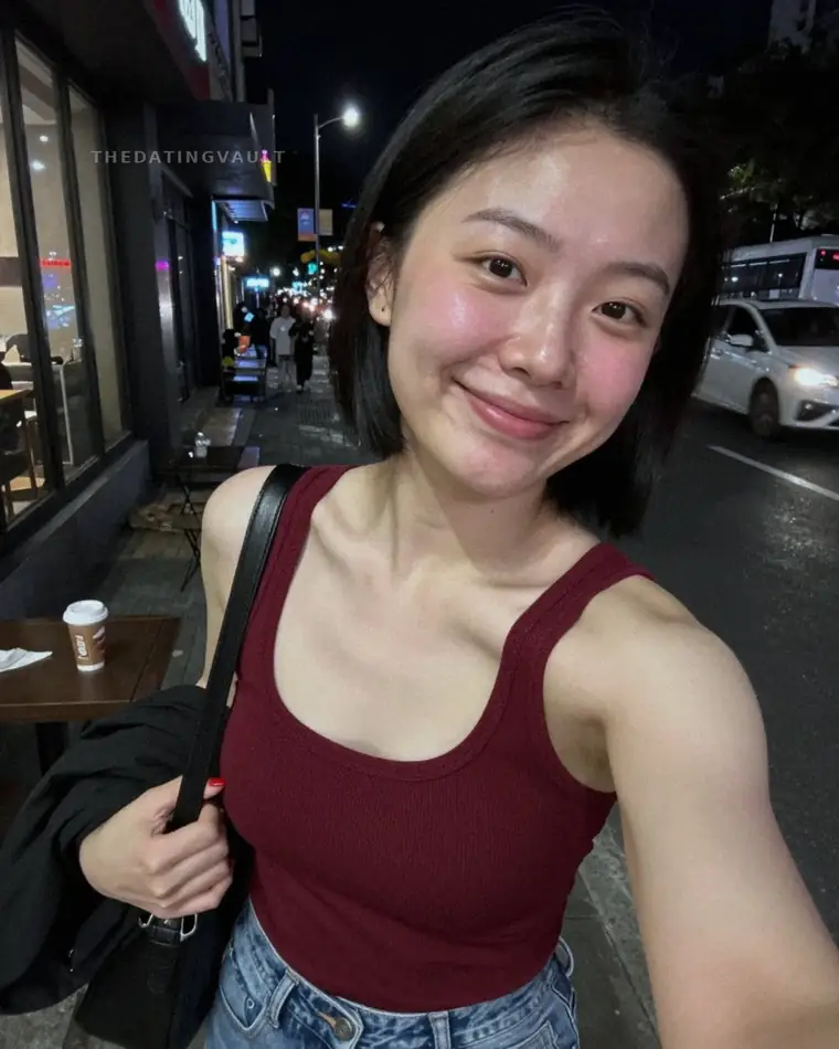 Violet (25) - Berry